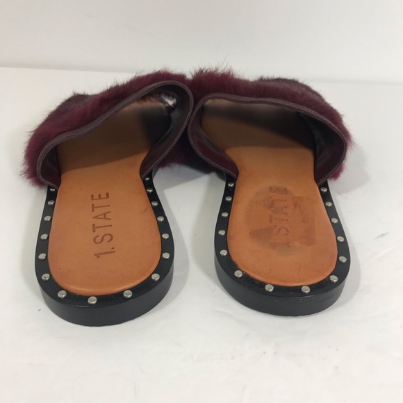 1. State the Carisma rabbit fur maroon slides 8 - Picture 4 of 7